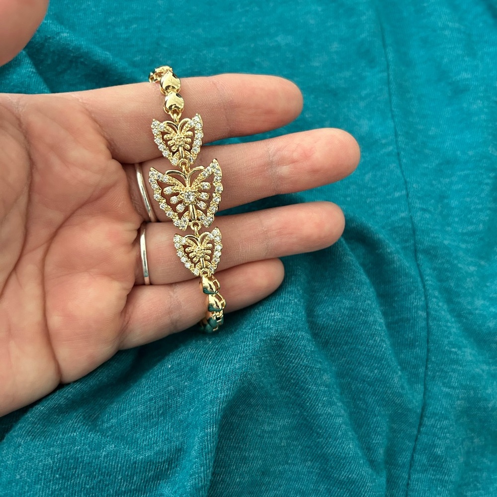 Elegant Gold butterfly Bracelet